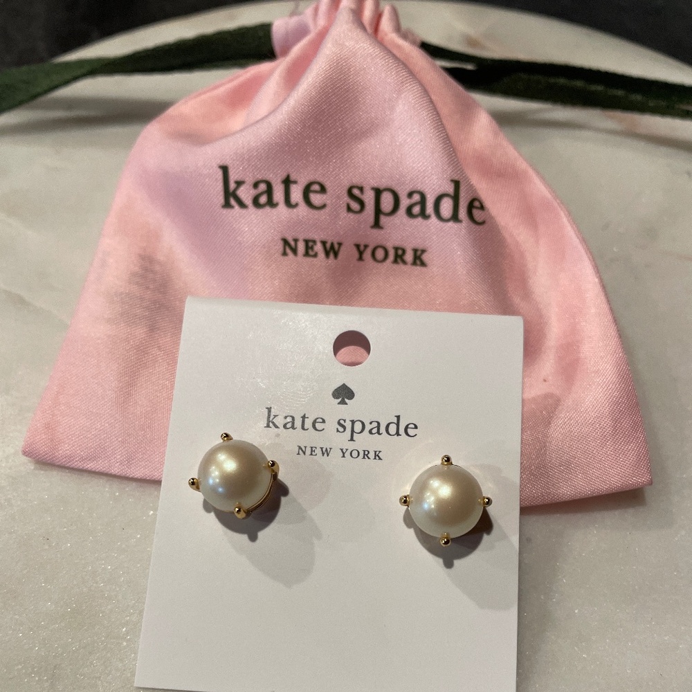 NWT Kate Spade Pearl Earrings with bag included